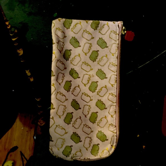 Pusheen box pencil case from box use - Picture 1 of 4